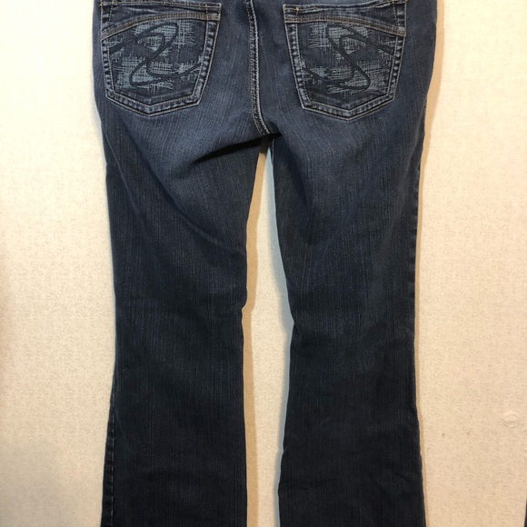 Silver Jeans - Picture 2 of 7